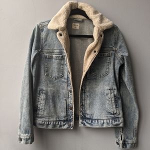 Gap denim jean jacket with fleece trim